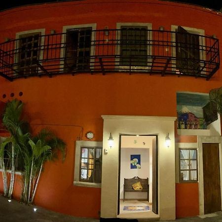 Ikaro Suites Colonial Cancún Buitenkant foto