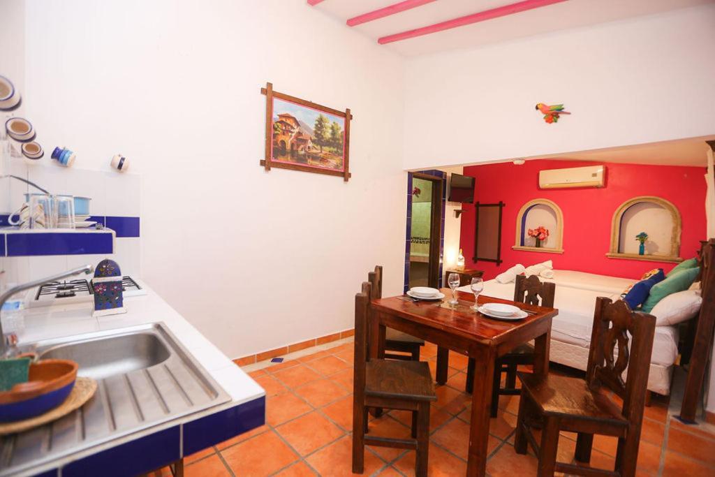Ikaro Suites Colonial Cancún Buitenkant foto