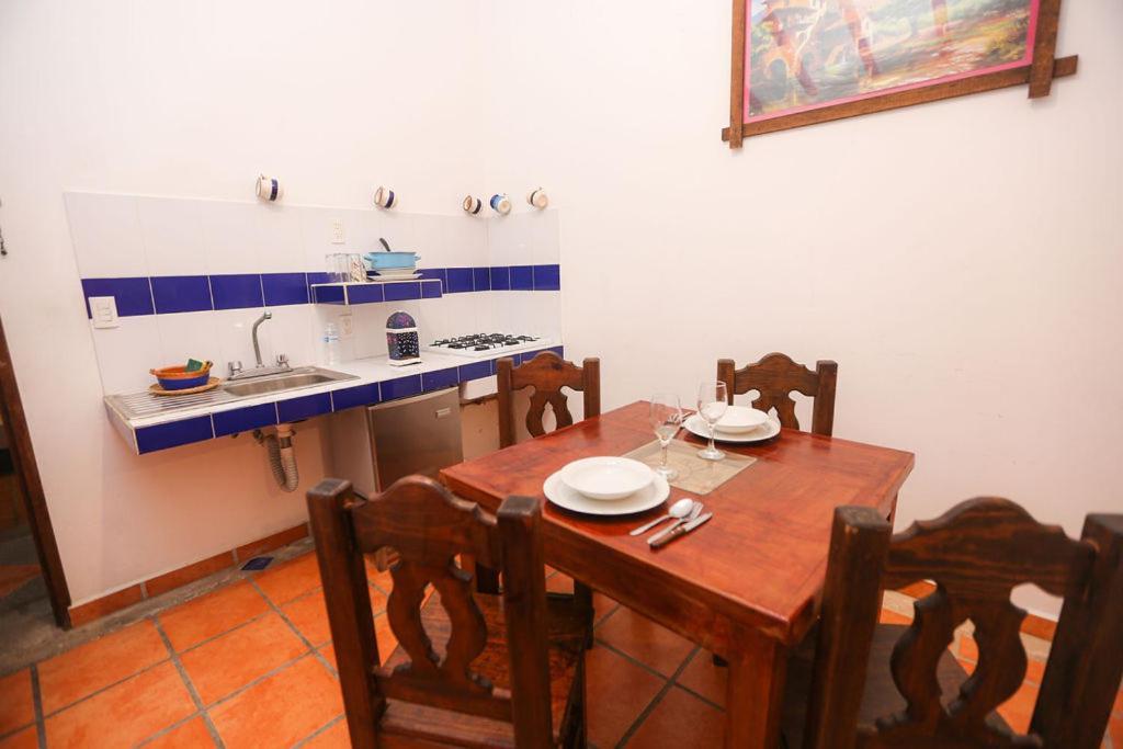 Ikaro Suites Colonial Cancún Buitenkant foto