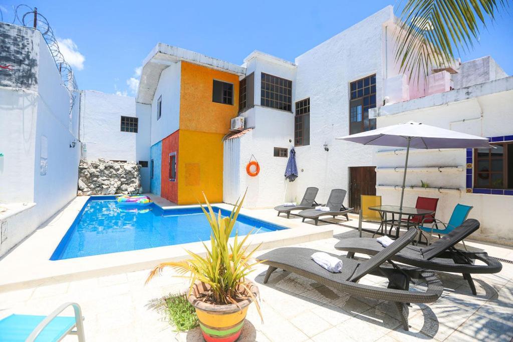 Ikaro Suites Colonial Cancún Buitenkant foto